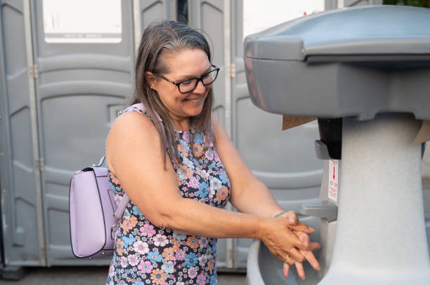 Best Portable toilet rental cost  in Cameron, MO